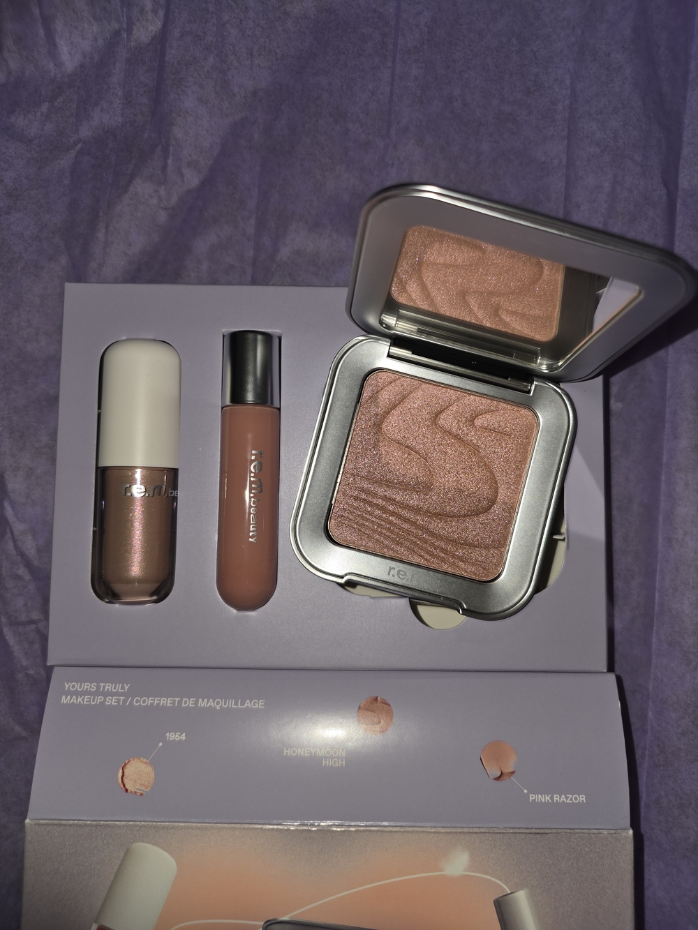 R.e.m Beauty Yours Truly Make Up Set New In Box - Picture 2 of 4